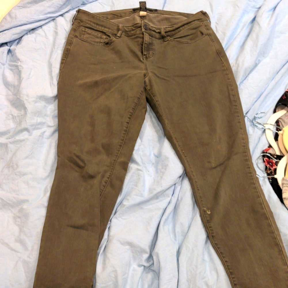 Green skinny jeans